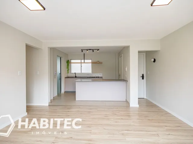 Apartamento 3 quartos e 2 banheiros, à venda, no bairro Ahú em Curitiba