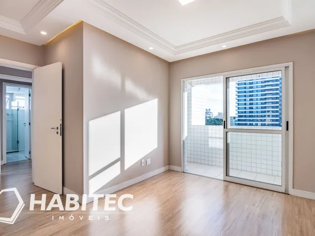 Apartamento 3 quartos e 2 banheiros, à venda, no bairro Bigorrilho em Curitiba