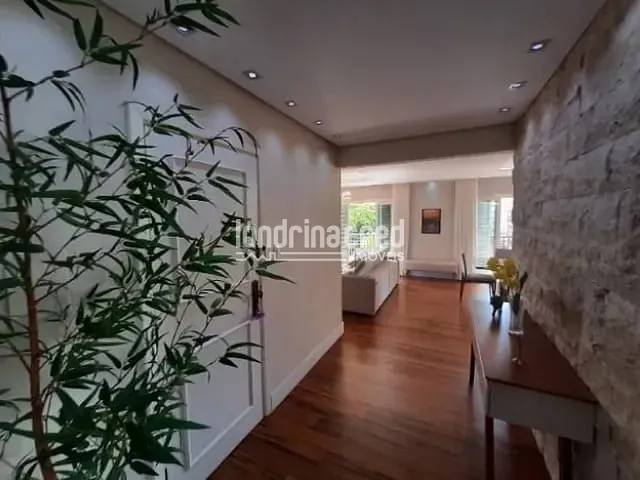 Apartamento com 210m² 3 quartos e 2 banheiros, à venda, no bairro Centro em Londrina