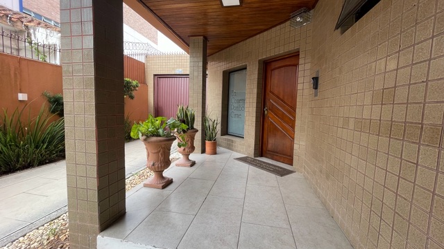 Apartamento com 133m² 3 quartos e 2 banheiros, à venda, no bairro Centro em Pelotas