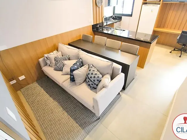 Apartamento 1 quarto e 1 banheiro, para alugar, no bairro Centro em Curitiba