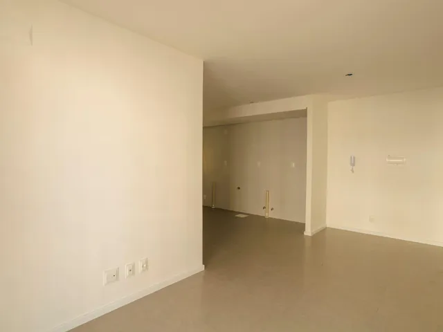 Apartamento com 95m² 2 quartos e 1 banheiro, à venda, no bairro Centro em Pelotas