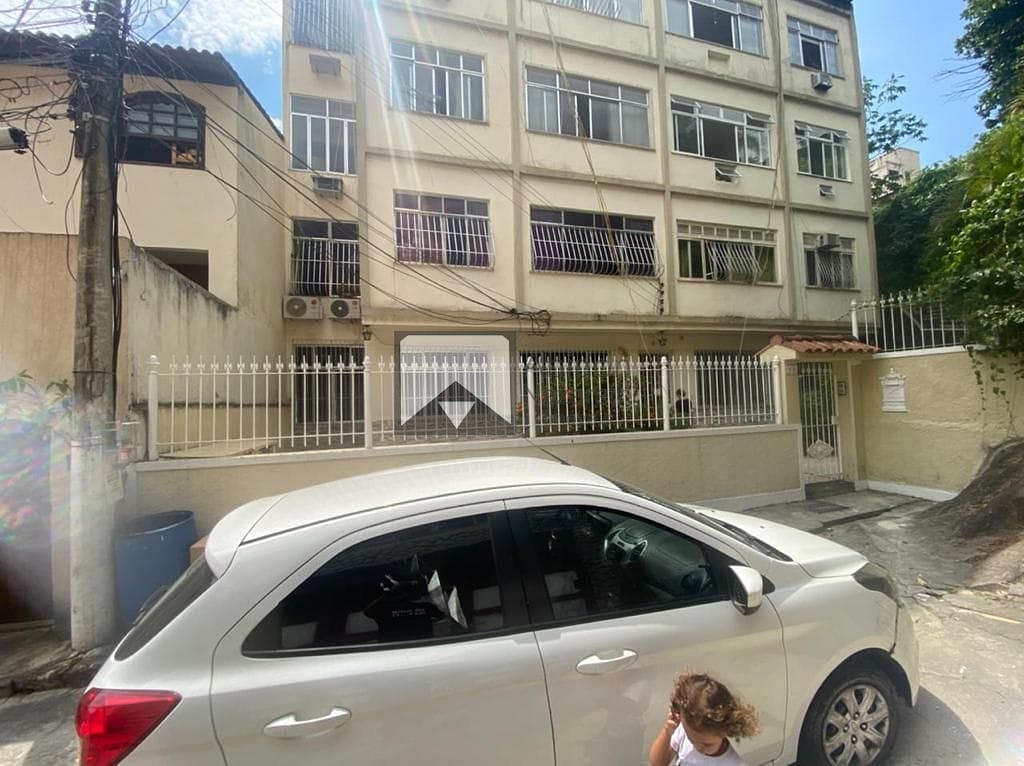 Apartamento à venda com 2 quartos, 100m² - Foto 22