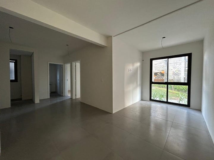 Apartamento à venda no Centro de Pelotas: 2 dormitórios, vaga de garagem, 55 m² e um clube completo à disposição! Segurança 24h e lazer para toda a família.