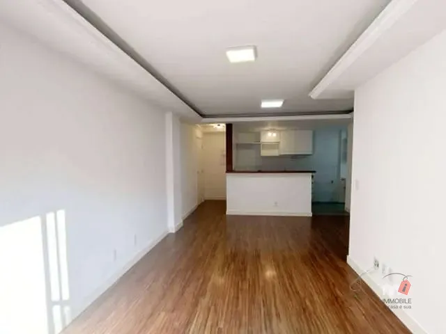 Apartamento 2 quartos e 1 banheiro, para alugar, no bairro Corrêas em Petrópolis