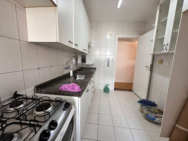 Apartamento com 162m² 3 quartos e 2 banheiros, para alugar, no bairro Centro em Londrina