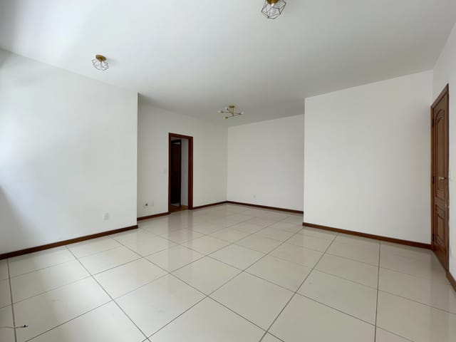 Foto do Apartamento - Apartamento para locação com 3 quartos (1 suíte), armários planejados e duas vagas cobertas, Planalto, Belo Horizonte, MG | Deltalar Imóveis