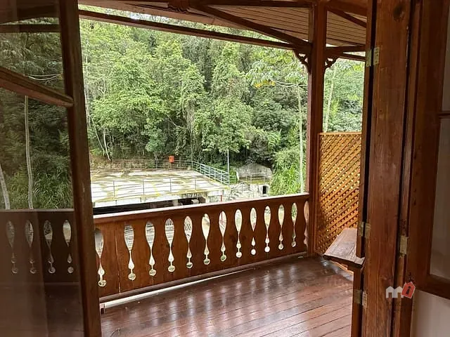 Apartamento 1 quarto e 1 banheiro, para alugar, no bairro Centro em Petrópolis