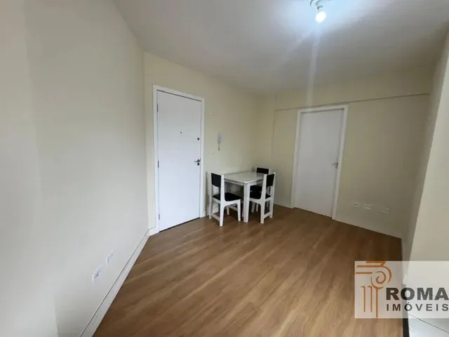 Apartamento 1 quarto e 1 banheiro, para alugar, no bairro Portão em Curitiba