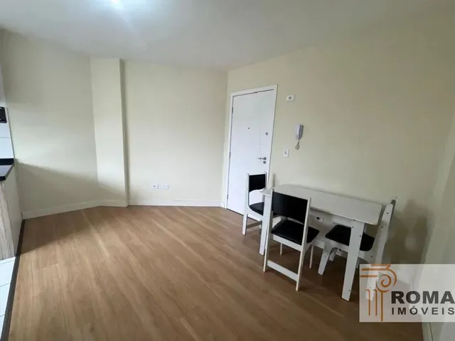 Apartamento 1 quarto e 1 banheiro, para alugar, no bairro Portão em Curitiba