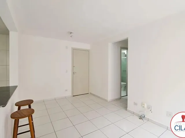 Apartamento 2 quartos e 2 banheiros, para alugar, no bairro Cristo Rei em Curitiba