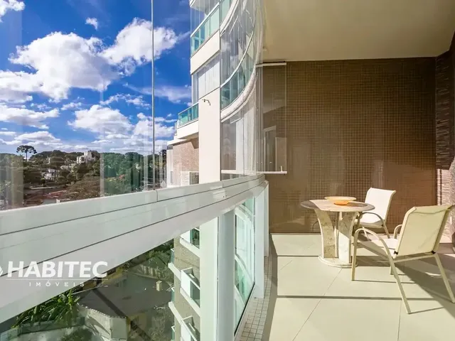Apartamento 3 quartos e 5 banheiros, à venda, no bairro Champagnat em Curitiba