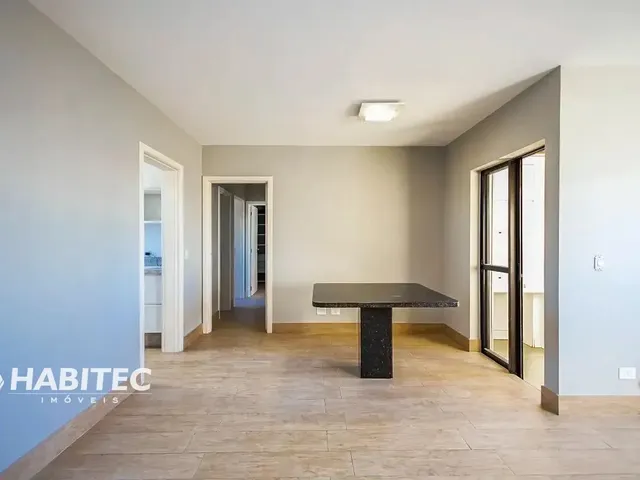 Apartamento 3 quartos e 2 banheiros, à venda, no bairro Água Verde em Curitiba