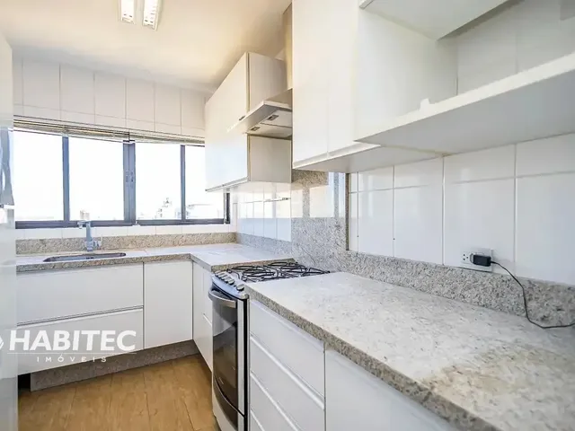 Apartamento 3 quartos e 2 banheiros, à venda, no bairro Água Verde em Curitiba