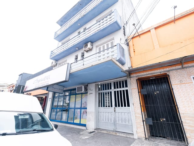 Apartamento 2 quartos e 2 banheiros, para alugar, no bairro Centro em Pelotas