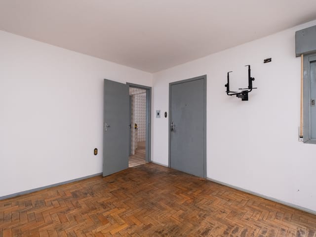 Apartamento 2 quartos e 2 banheiros, para alugar, no bairro Centro em Pelotas