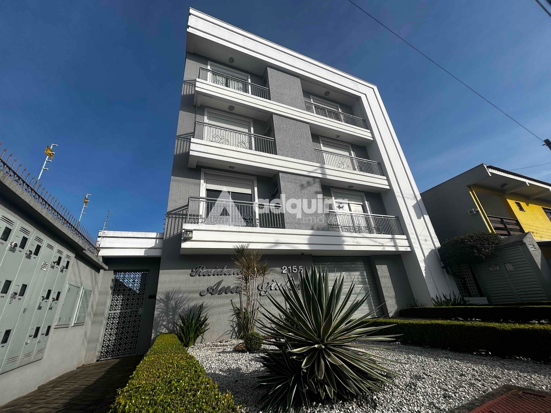 Apartamento à venda com 2 quartos, 71m² - Foto 1