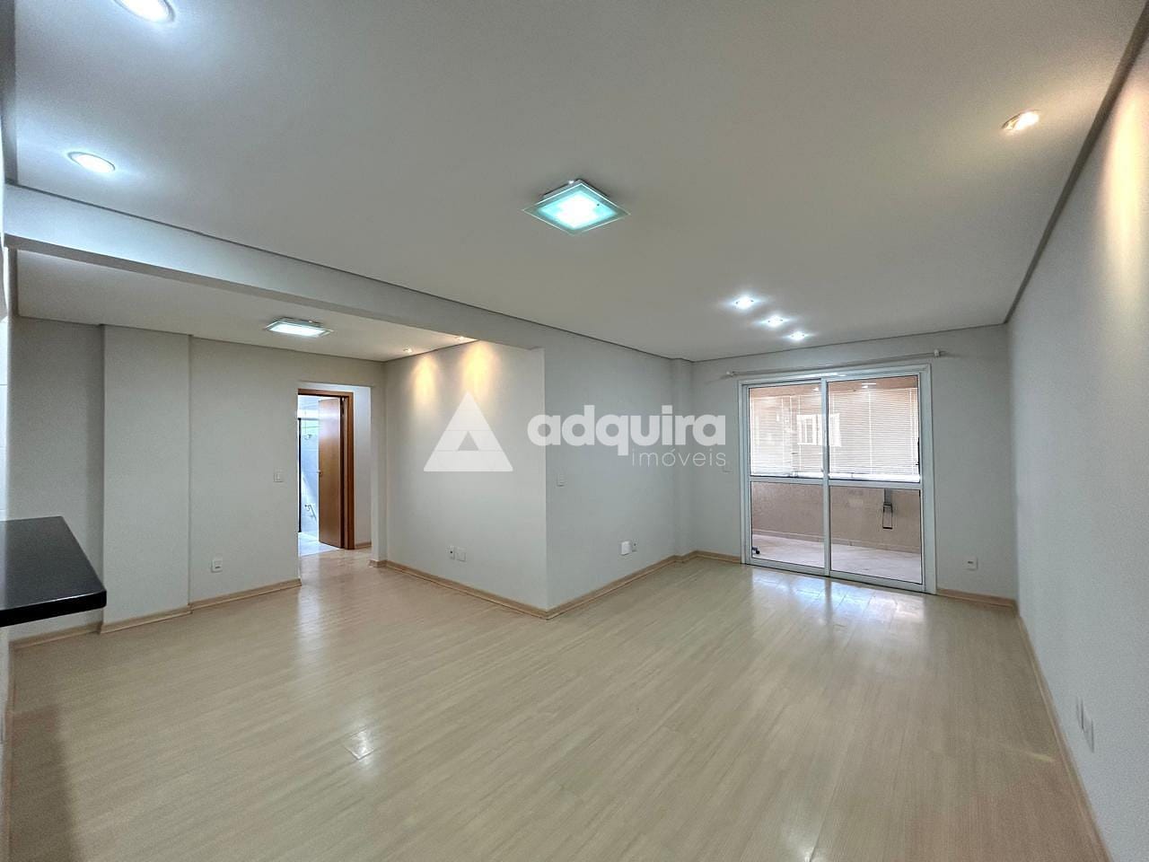 Apartamento à venda com 3 quartos, 98m² - Foto 2