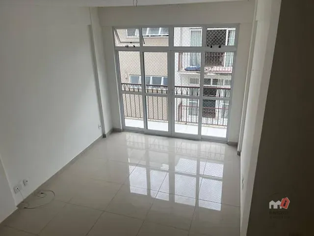 Apartamento 3 quartos e 1 banheiro, à venda, no bairro Corrêas em Petrópolis