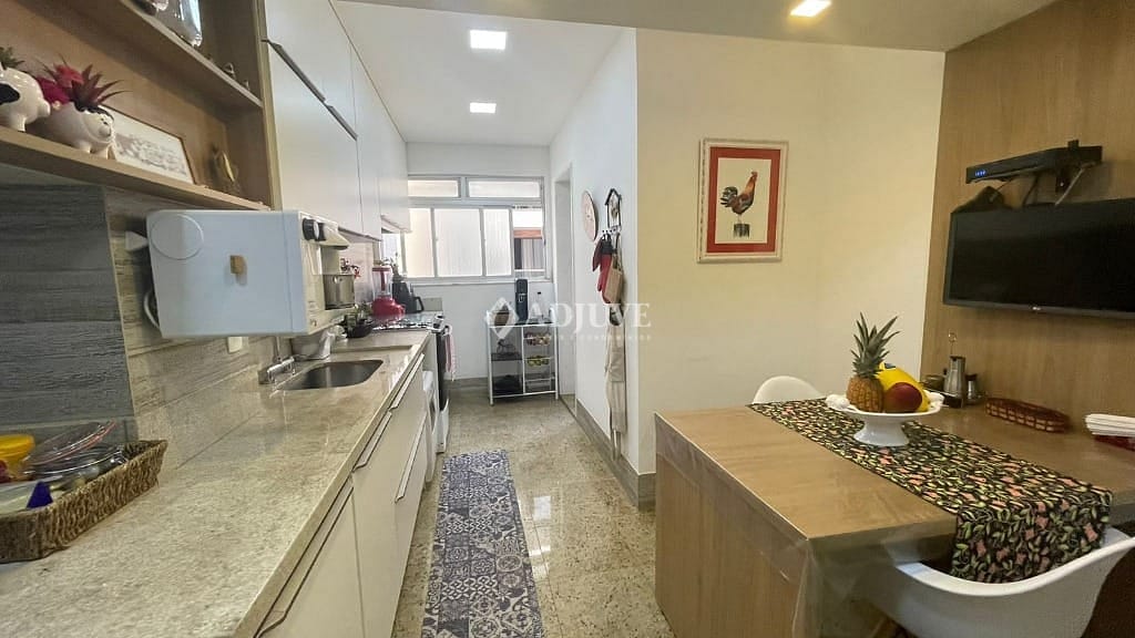 Apartamento à venda com 3 quartos, 130m² - Foto 13