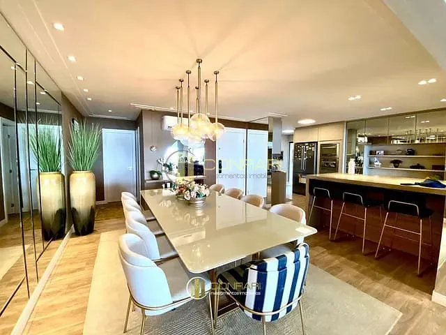 Apartamento 4 quartos e 4 banheiros, à venda, no bairro Meia Praia em Itapema