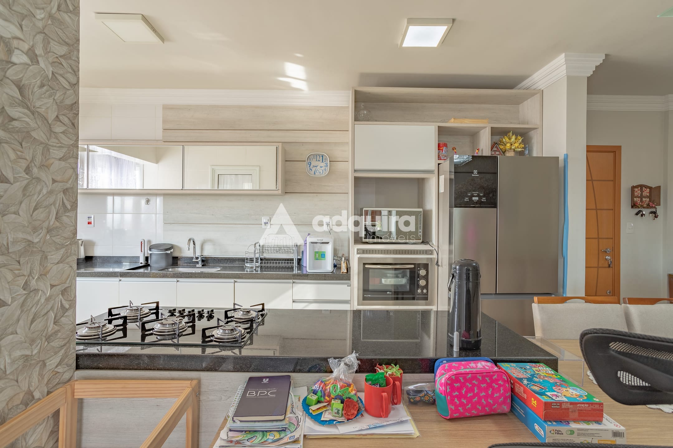 Apartamento à venda com 3 quartos, 96m² - Foto 4