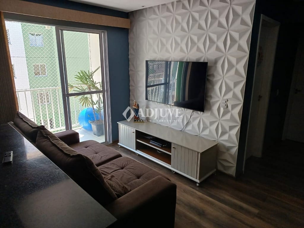 Apartamento à venda com 2 quartos, 58m² - Foto 2