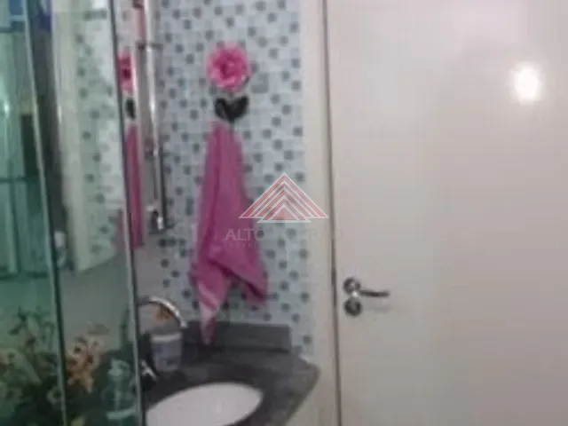 Apartamento 2 quartos e 1 banheiro, à venda, no bairro Parque São Vicente em Mauá