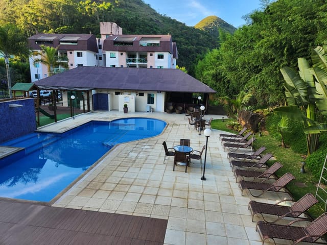 Apartamento 2 quartos e 1 banheiro, para alugar, no bairro Samambaia em Petrópolis