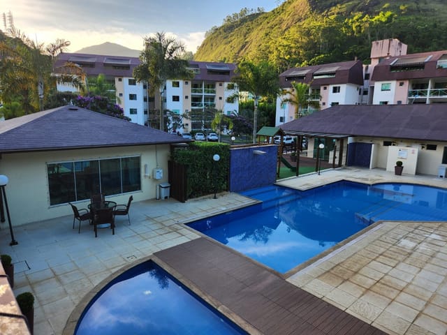 Apartamento 2 quartos e 1 banheiro, para alugar, no bairro Samambaia em Petrópolis