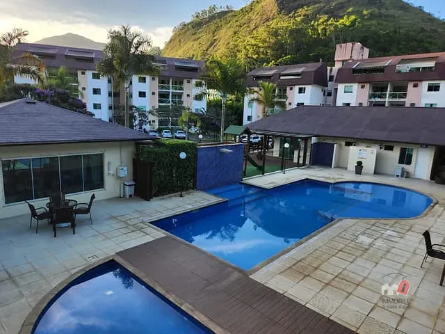 Apartamento 2 quartos e 1 banheiro, para alugar, no bairro Samambaia em Petrópolis