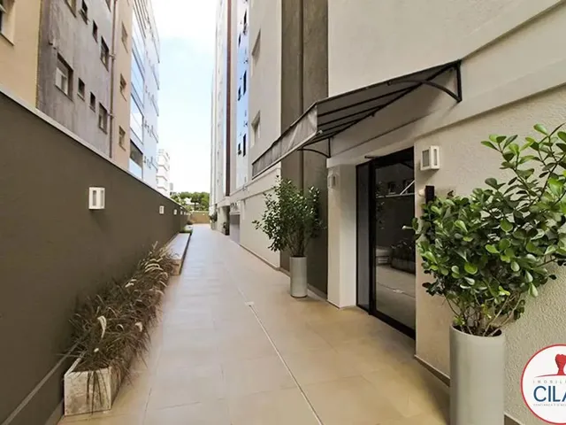 Apartamento 3 quartos e 2 banheiros, para alugar, no bairro Mercês em Curitiba