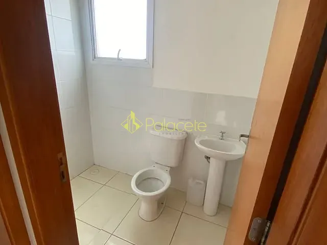 Apartamento 2 quartos e 1 banheiro, à venda, no bairro Jardim Eloyna em Pindamonhangaba