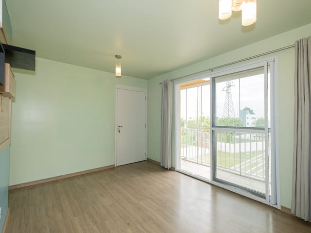 Apartamento com 65m² 2 quartos e 1 banheiro, à venda ou para alugar, no bairro São Gonçalo em Pelotas