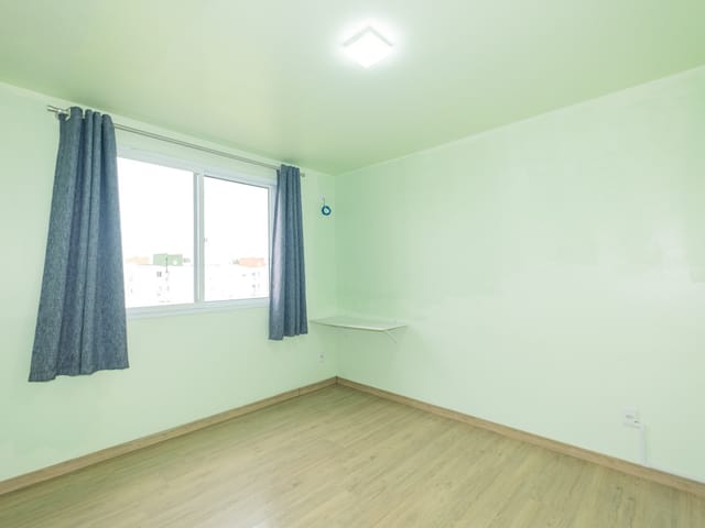 Apartamento com 65m² 2 quartos e 1 banheiro, à venda ou para alugar, no bairro São Gonçalo em Pelotas