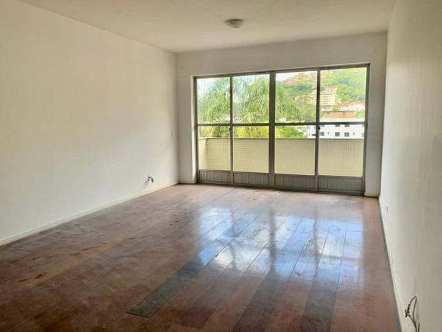 Apartamento 3 quartos e 2 banheiros, à venda, no bairro Valparaíso em Petrópolis