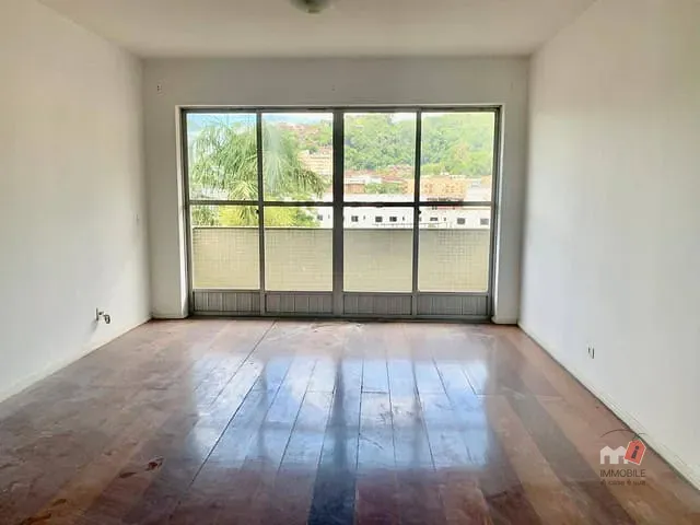 Apartamento 3 quartos e 2 banheiros, à venda, no bairro Valparaíso em Petrópolis