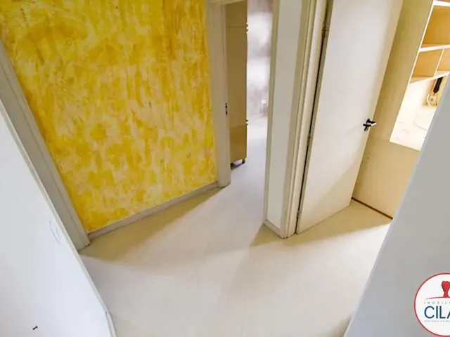 Apartamento 3 quartos e 2 banheiros, para alugar, no bairro Centro em Curitiba