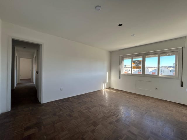 Apartamento 3 quartos e 2 banheiros, à venda, no bairro Areal em Pelotas
