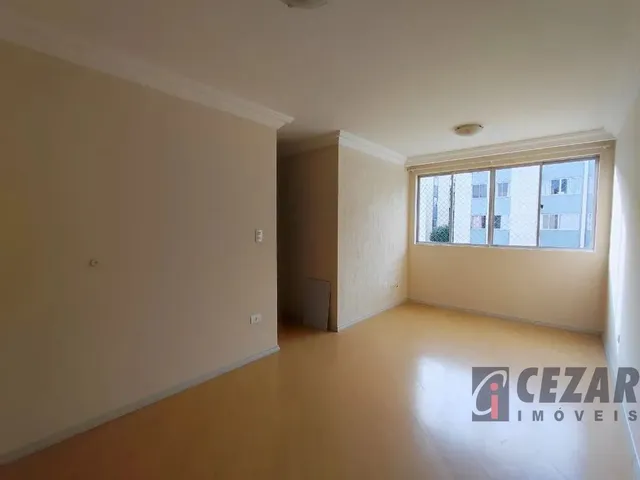 Apartamento 2 quartos e 1 banheiro, para alugar, no bairro Portão em Curitiba