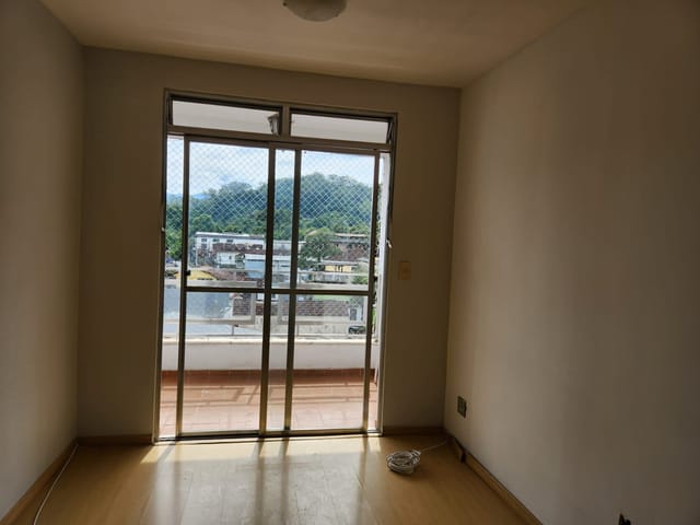 Apartamento 2 quartos e 1 banheiro, à venda, no bairro Bingen em Petrópolis