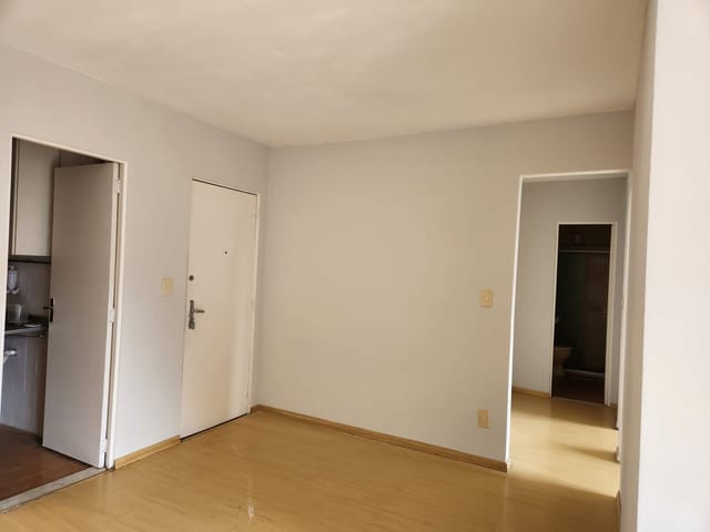 Apartamento 2 quartos e 1 banheiro, à venda, no bairro Bingen em Petrópolis