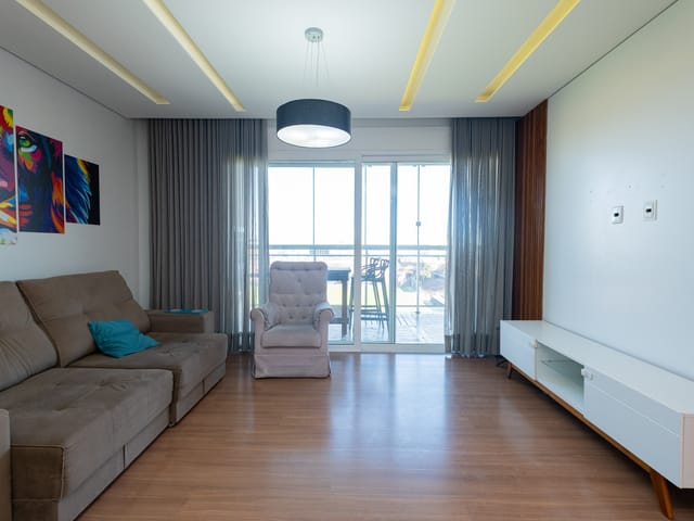 Apartamento 2 quartos e 2 banheiros, para alugar, no bairro Centro em Pelotas