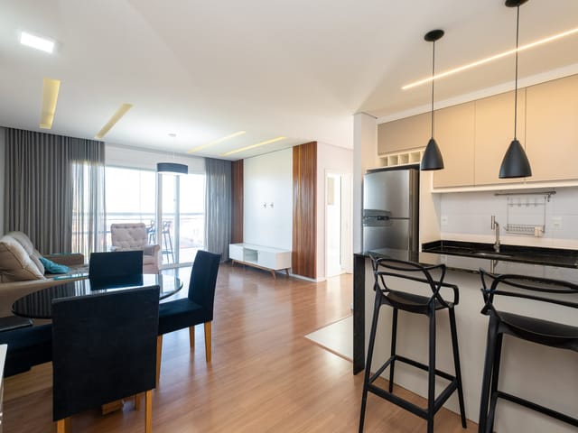 Apartamento 2 quartos e 2 banheiros, para alugar, no bairro Centro em Pelotas