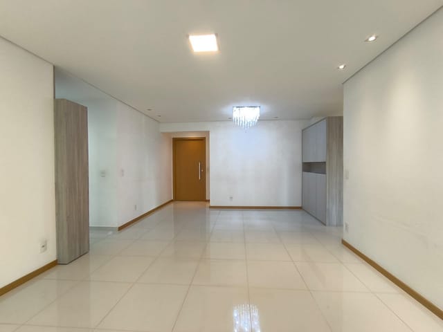 Apartamento 3 quartos e 4 banheiros, à venda, no bairro Centro em Londrina