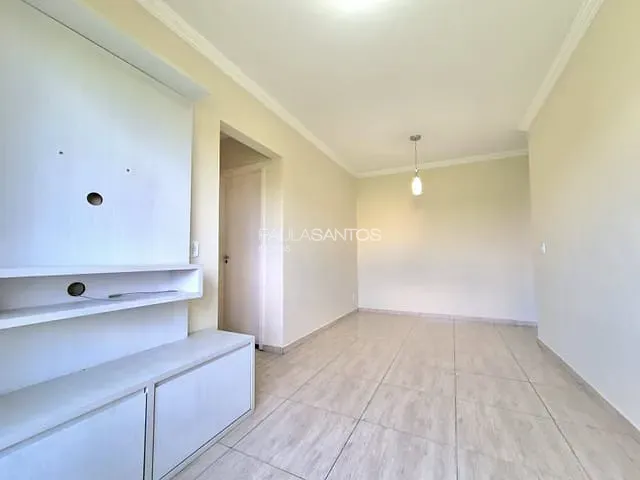 Apartamento com 59m² 2 quartos e 1 banheiro, para alugar, no bairro Vila Haro em Sorocaba