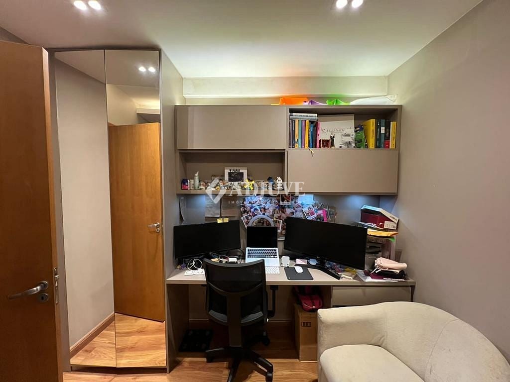 Apartamento à venda com 3 quartos, 138m² - Foto 9