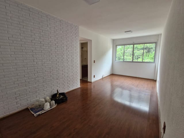Apartamento 2 quartos e 1 banheiro, para alugar, no bairro Bingen em Petrópolis