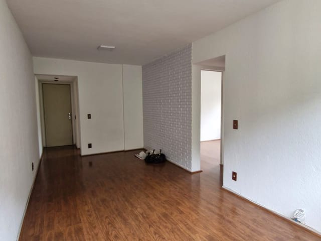 Apartamento 2 quartos e 1 banheiro, para alugar, no bairro Bingen em Petrópolis