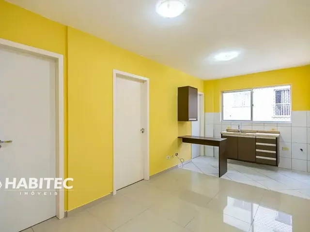 Apartamento 1 quarto e 1 banheiro, para alugar, no bairro Portão em Curitiba